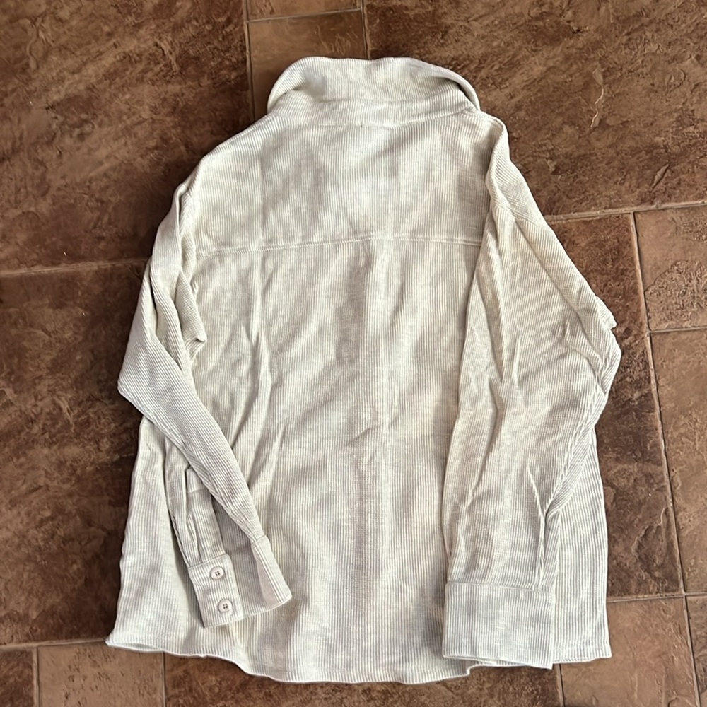 Monrow thermal button down - Picture 5 of 5